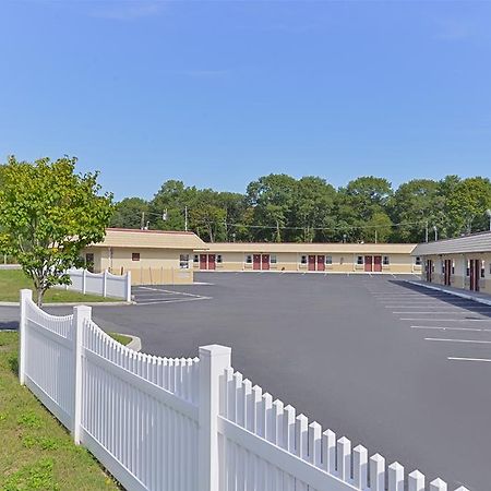 Americas Best Value Inn - Port Jefferson Station - Long Island Exterior photo