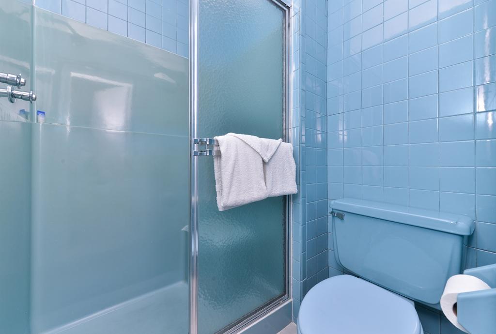 Americas Best Value Inn - Port Jefferson Station - Long Island Room photo
