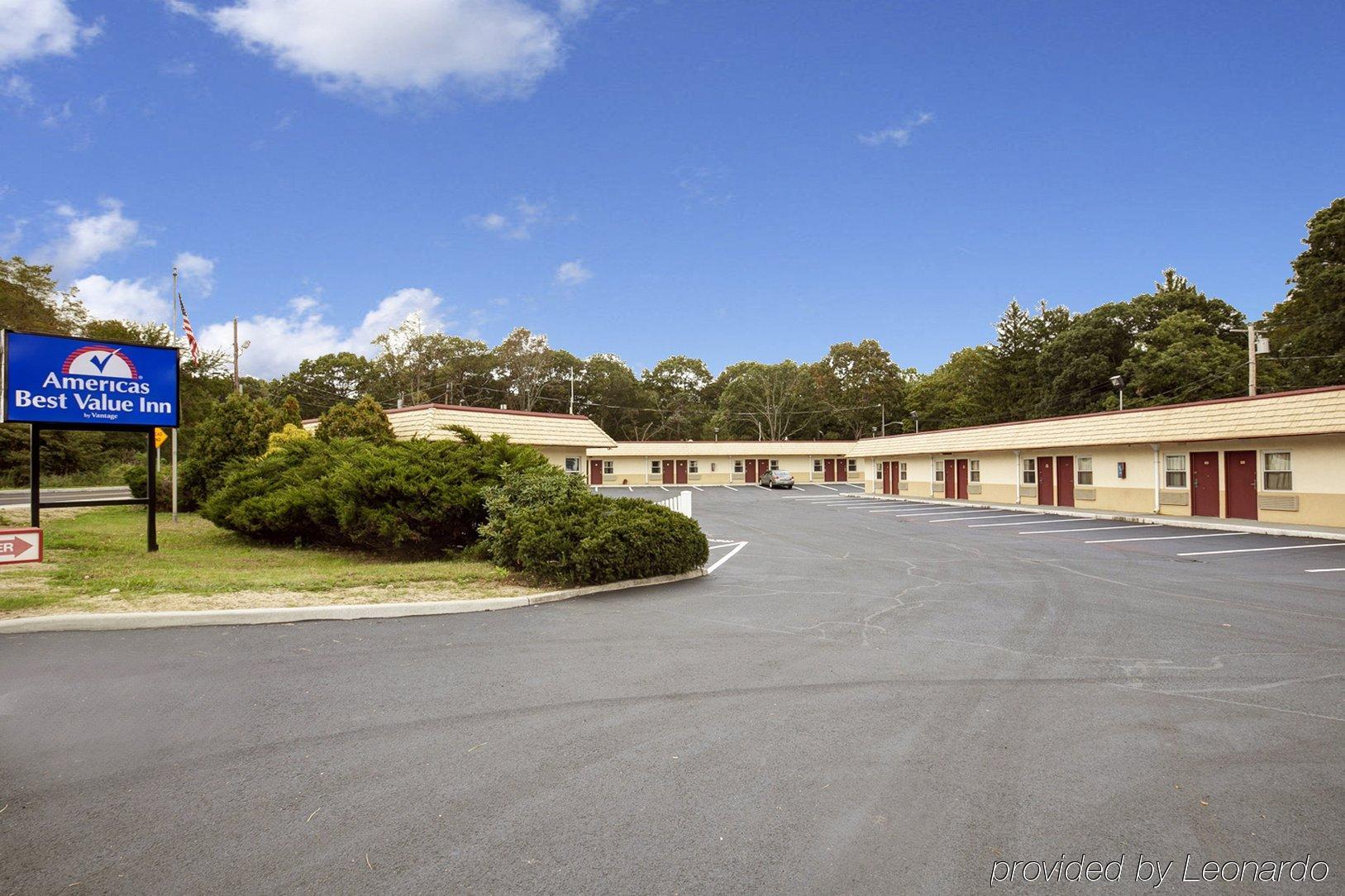 Americas Best Value Inn - Port Jefferson Station - Long Island Exterior photo