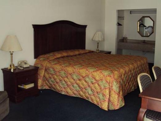 Americas Best Value Inn - Port Jefferson Station - Long Island Exterior photo