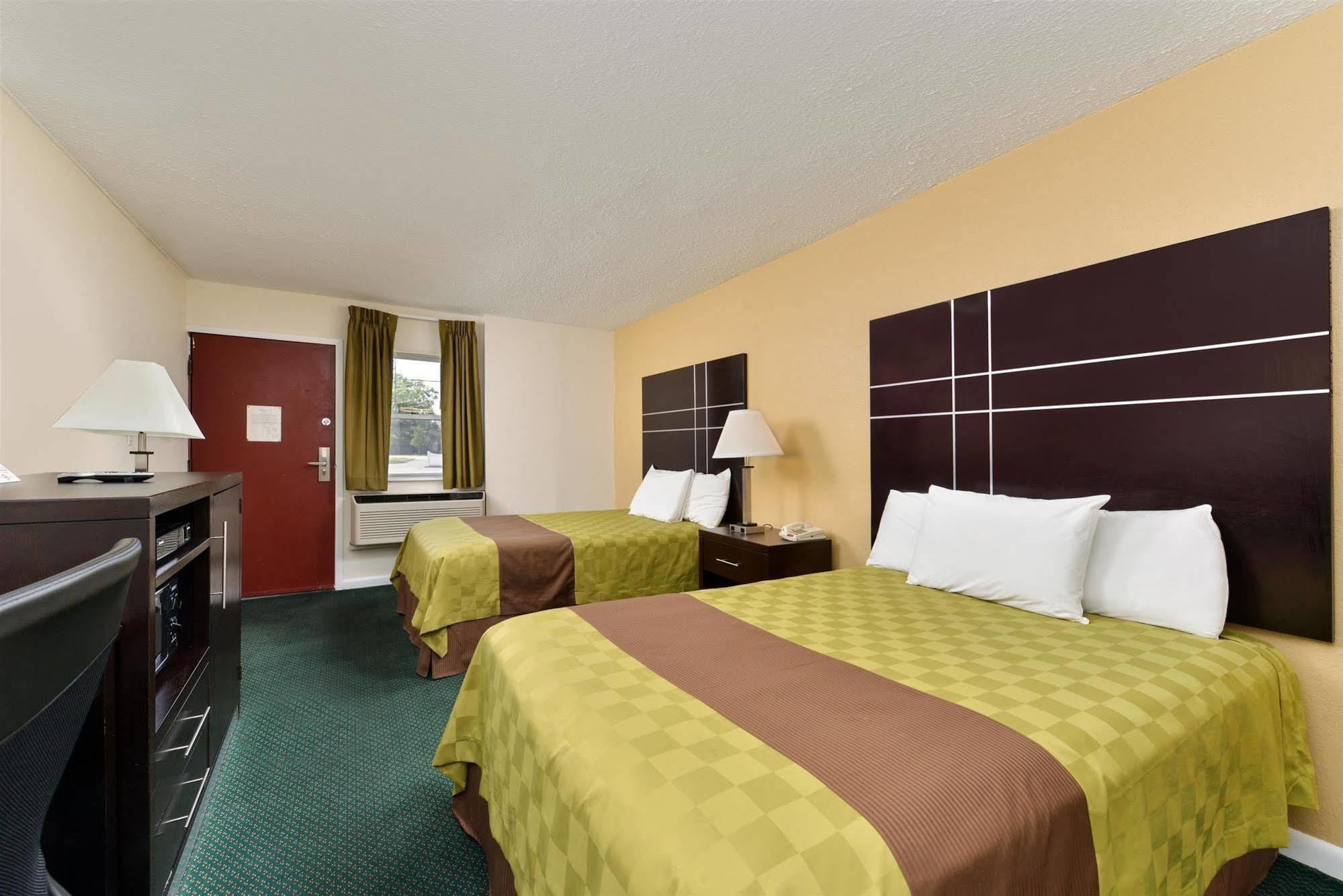 Americas Best Value Inn - Port Jefferson Station - Long Island Exterior photo